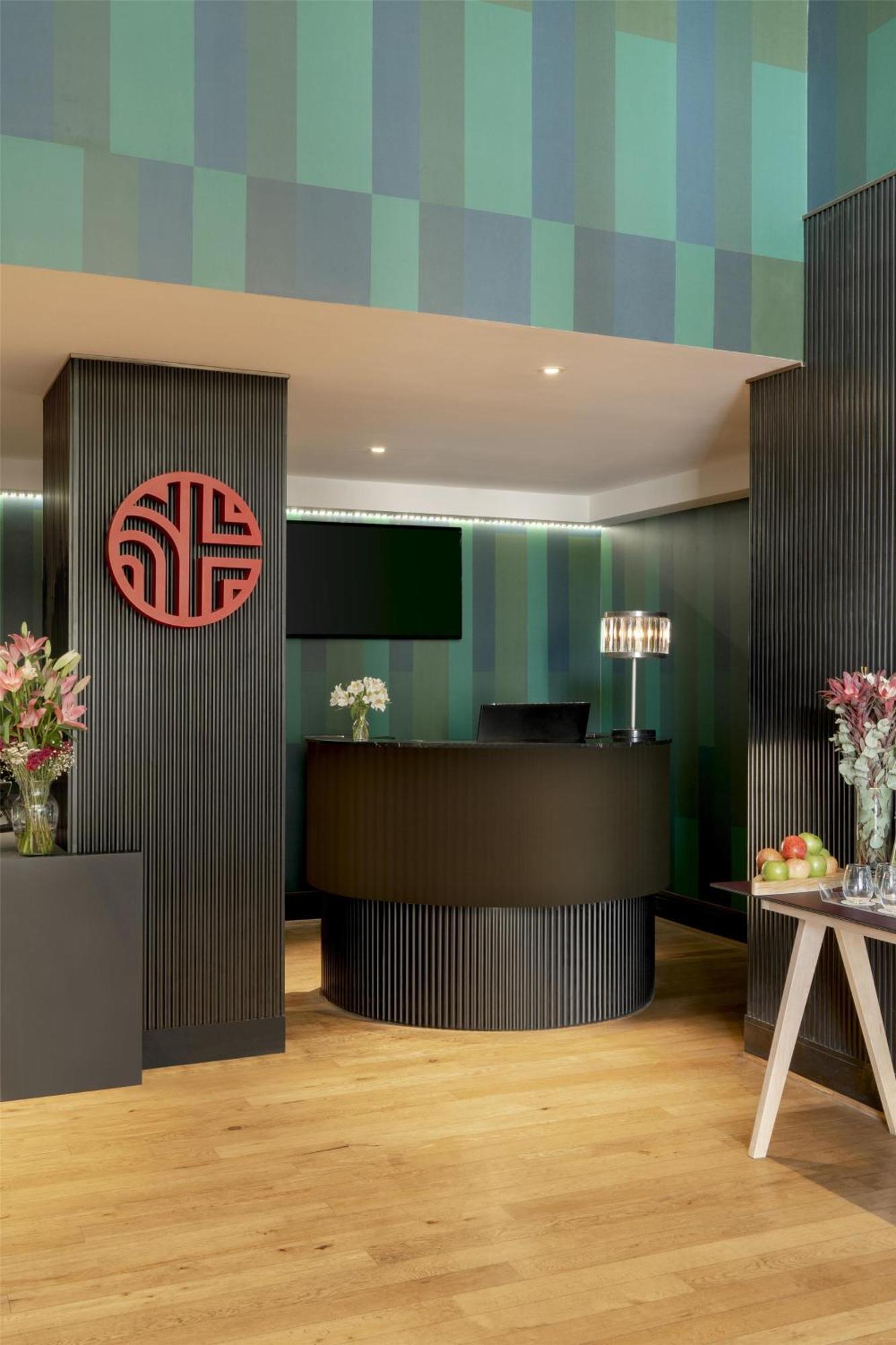 Nh Collection Casacostanera Hotel Santiago
